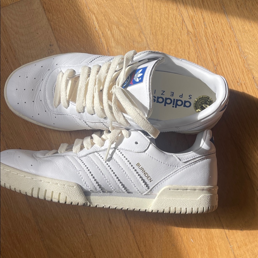 RARE Adidas ORIGINALS BURNDEN SPEZIAL Sz  8 White Blue Training Shoes - LIKE NEW